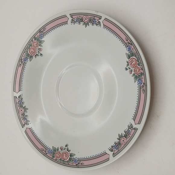 Vintage China Tea Cup and Saucer Made in China - Picture 6 of 12